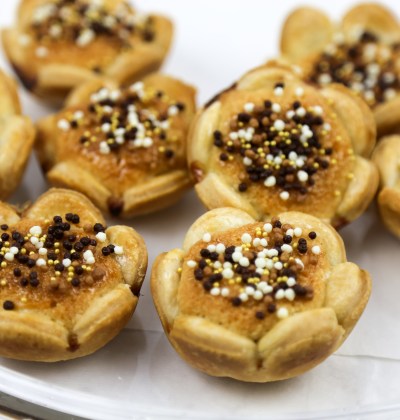 vegan flower cookies